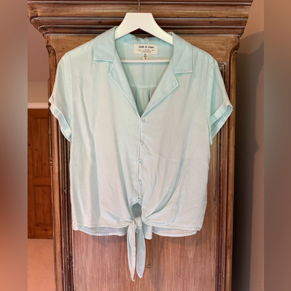 cloth & stone Mint Green Short-Sleeve Button-Down Tie-Front Shirt